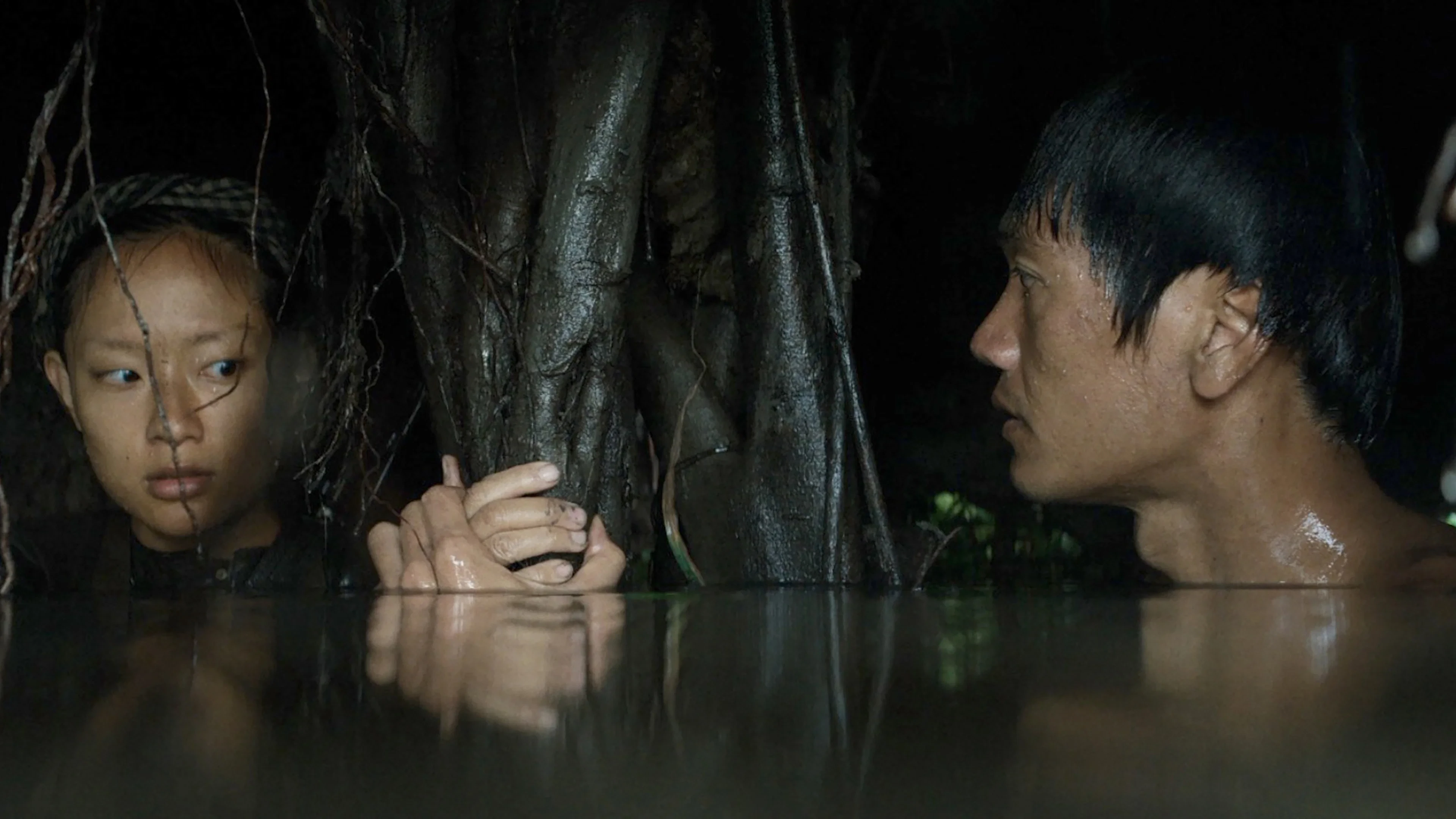 Địa Đạo: Mặt Trời Trong Bóng Tối (Tunnels: Sun In The Dark)